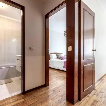 Apartment Lobo