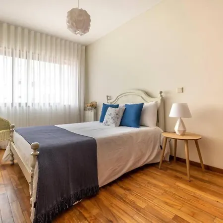 Apartment Lobo